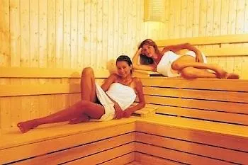 ホテル クリスタル ビーチ 3*