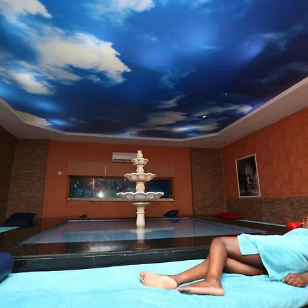 Kristal Hotel 3*