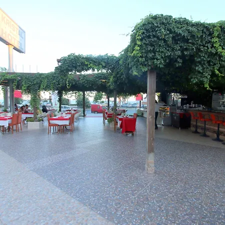 Kristal Hotel