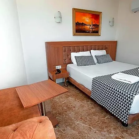 Hotel Kristal 3*