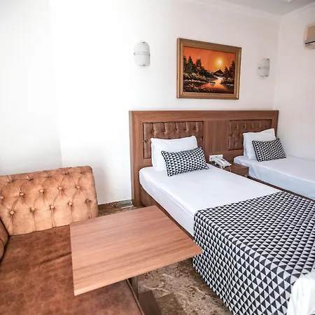 Hotel Kristal 3*